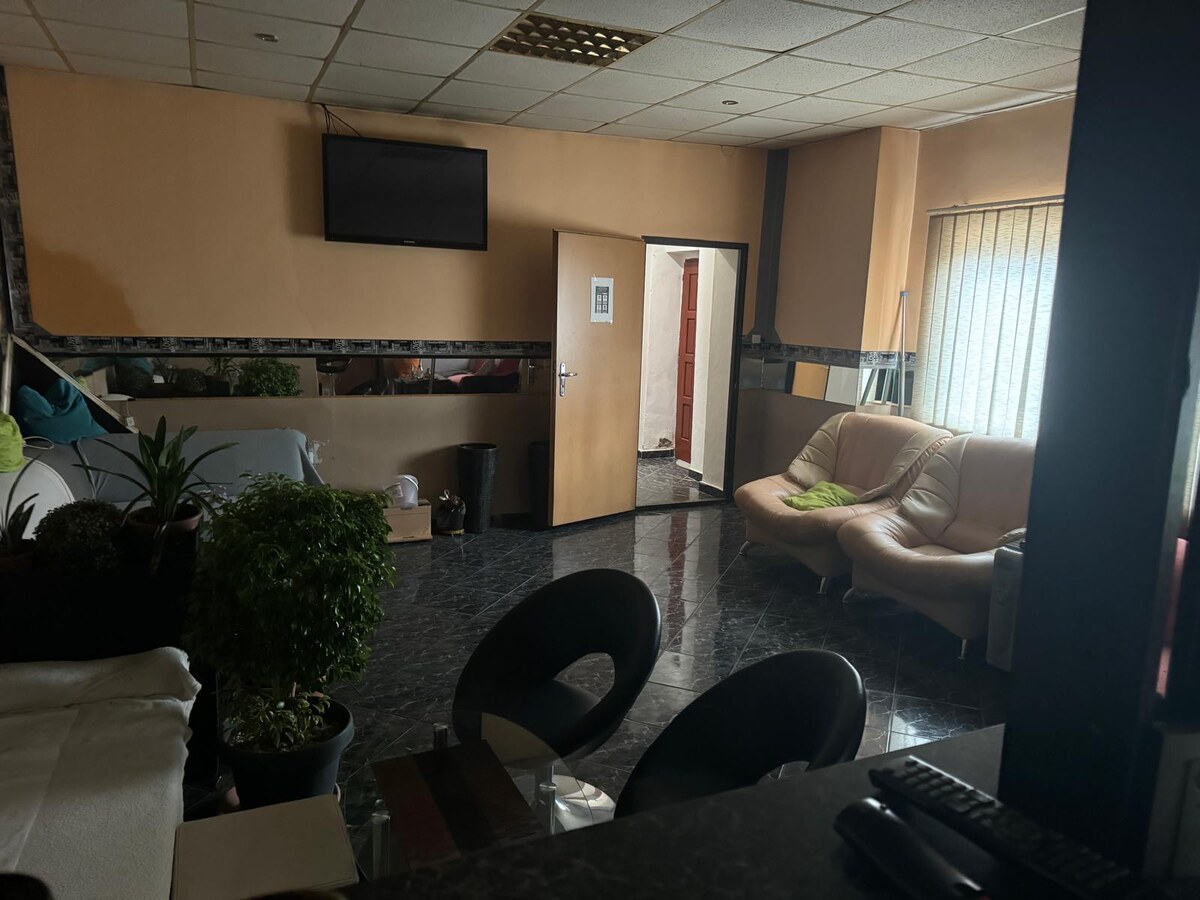 Budova na predaj centre mesta Šahy — foto 17