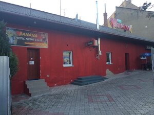 Budova na predaj centre mesta Šahy — foto 2