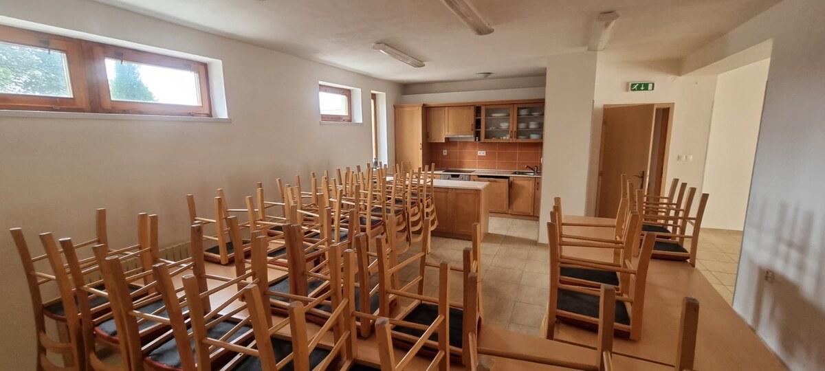 Nova cena Ponúkame vám na predaj alebo prenájom Polyfunkčnú budovu — foto 11