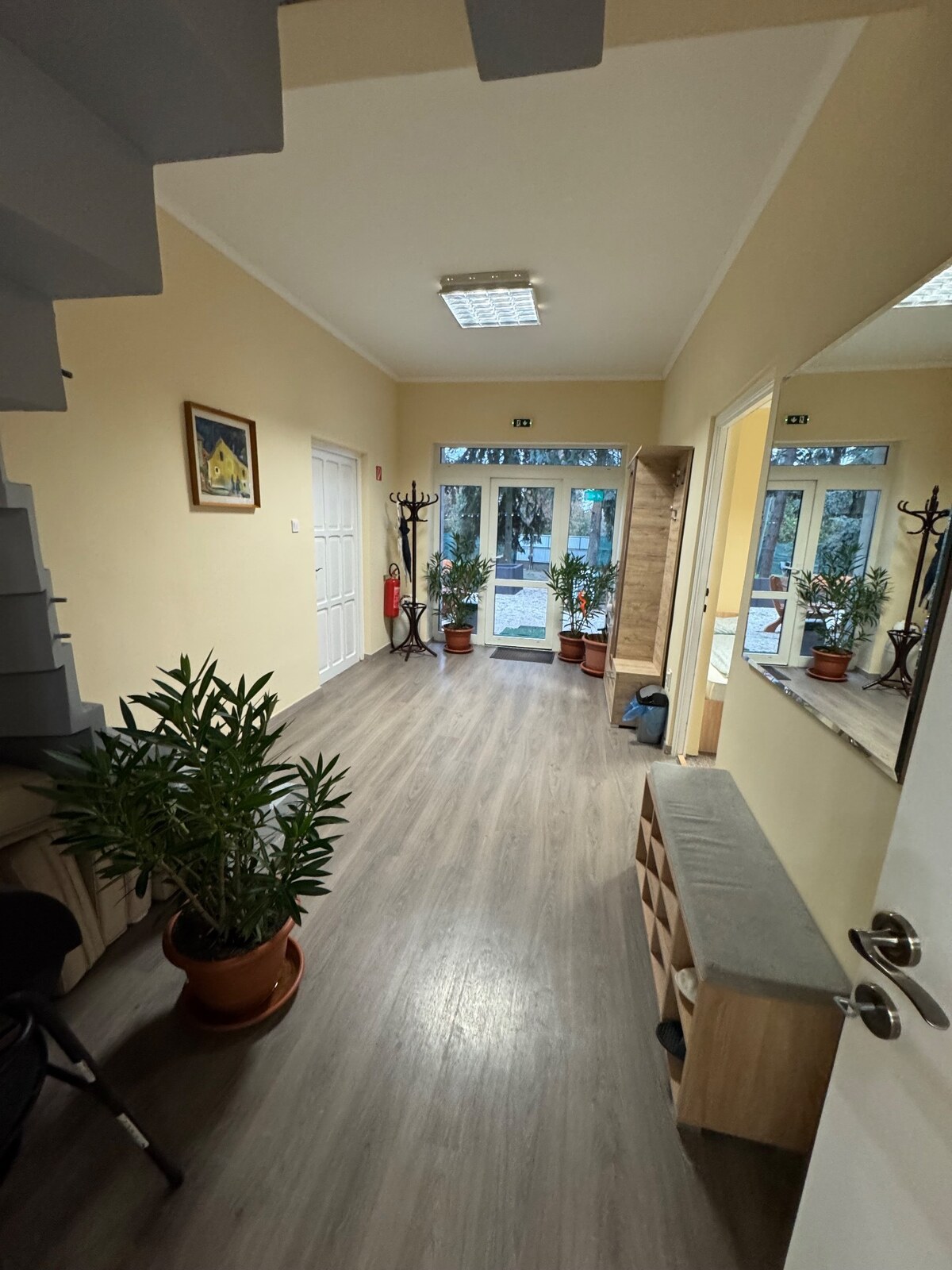 Nehnuteľnosť v tichom, udržiavanom prostredí s podnikatelskym zamerom — foto 14