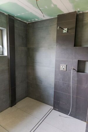 Priestranný dvojpodlažný rodinný dom s veľkou terasou Plášťovce — foto 13