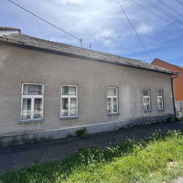 Exkluzívne Na predaj starší R Dom v Šahách  L Štúra