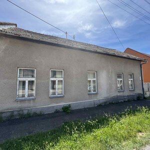 Exkluzívne Na predaj starší R Dom v Šahách  L Štúra — foto 1
