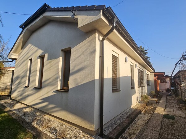 Nadštandardný dom 10 minút od Nitry v Golianove s veľkým pozemkom