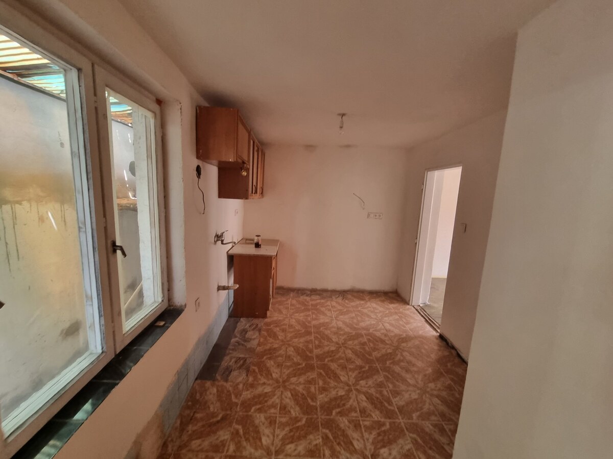 Dvojgeneračný rodinný dom s obrovským potenciálom v Šahách — foto 12