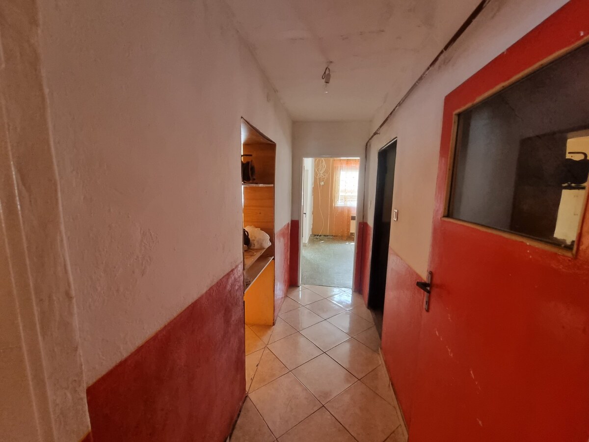 Dvojgeneračný rodinný dom s obrovským potenciálom v Šahách — foto 15