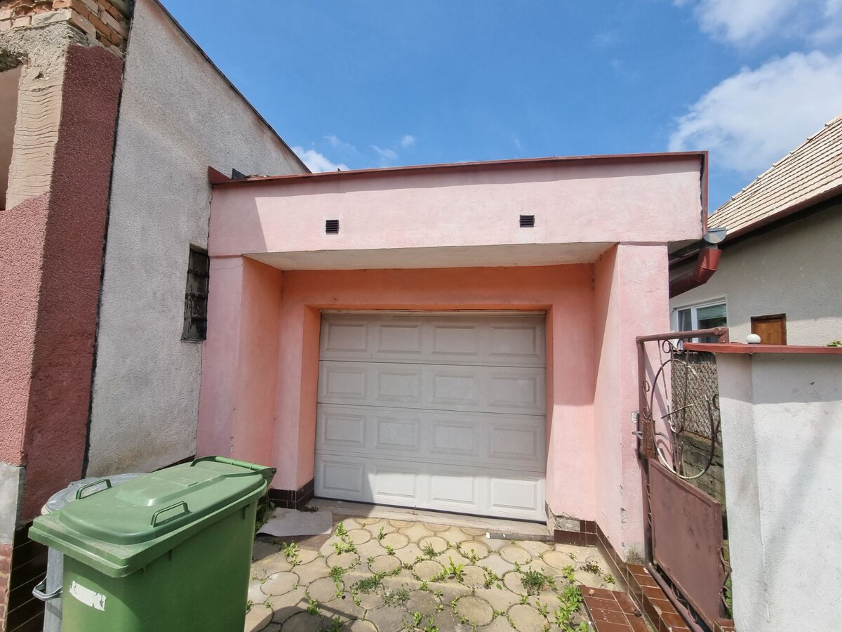 Dvojgeneračný rodinný dom s obrovským potenciálom v Šahách — foto 19
