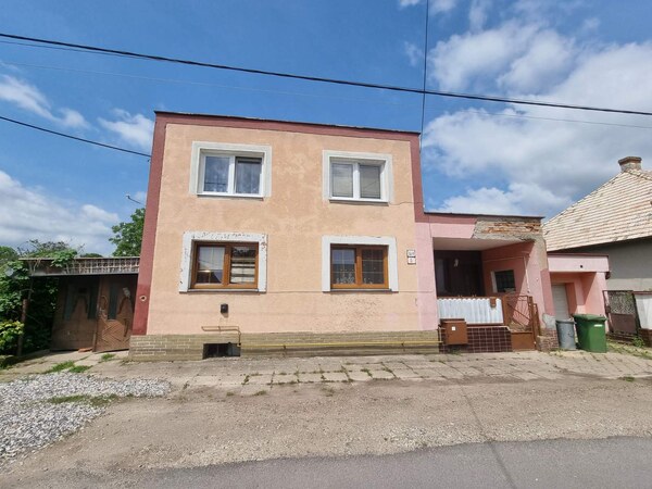 Dvojgeneračný rodinný dom s obrovským potenciálom v Šahách