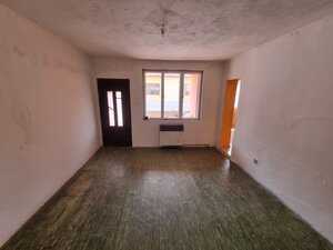 Dvojgeneračný rodinný dom s obrovským potenciálom v Šahách — foto 10