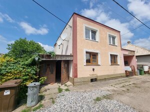 Dvojgeneračný rodinný dom s obrovským potenciálom v Šahách — foto 18