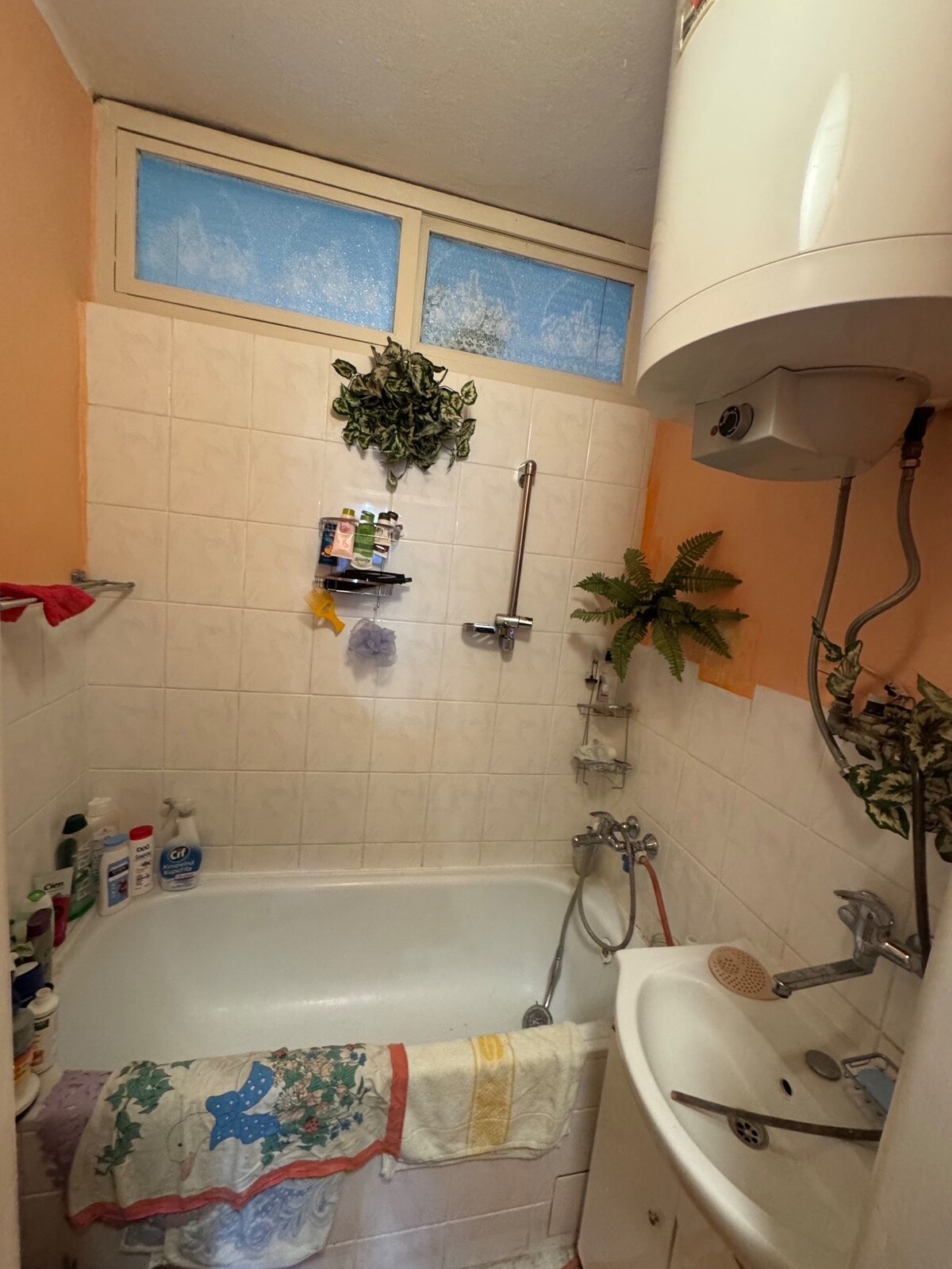 Na predaj 3 izbový byt na prízemí v centre mesta Šahy. — foto 9