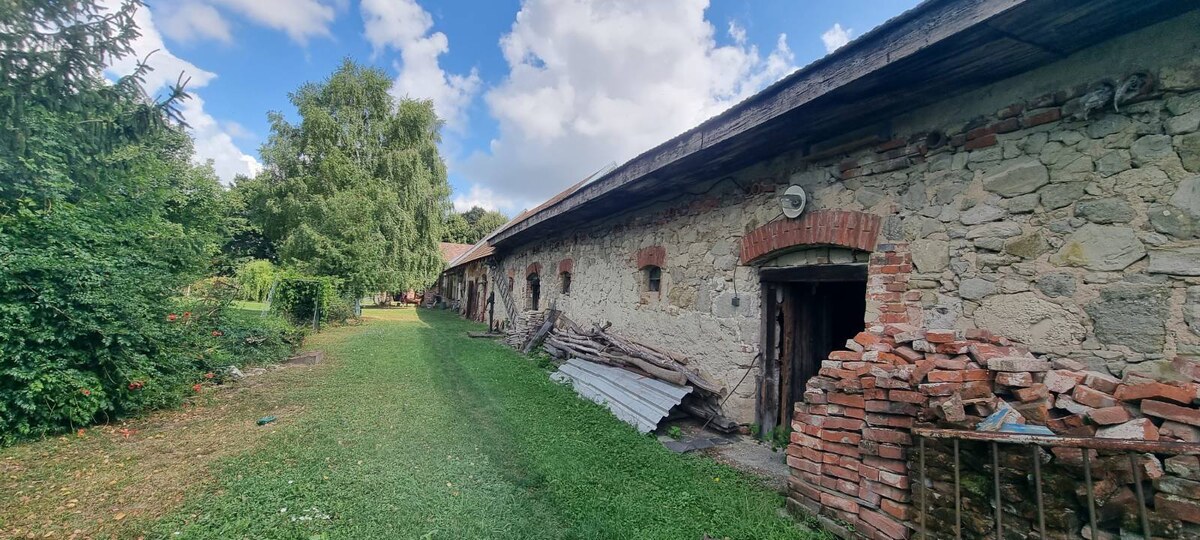 Na predaj starší sedliacky R. dom  s obrovským pozemkom  2924m2 — foto 10