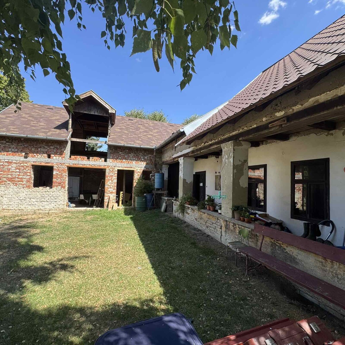 Na predaj starší sedliacky R. dom  s obrovským pozemkom  2924m2 — foto 14