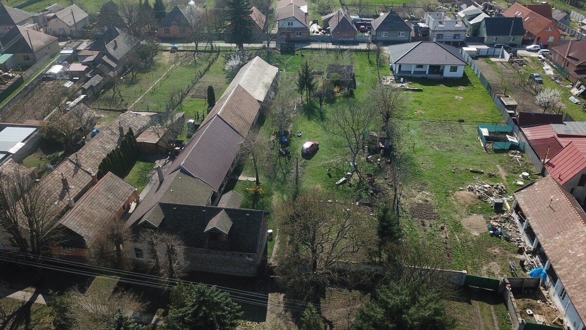 Na predaj starší sedliacky R. dom  s obrovským pozemkom  2924m2 — foto 2