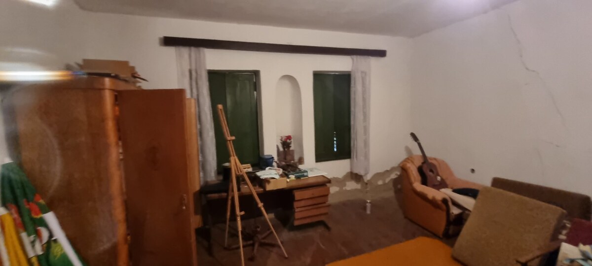Na predaj starší sedliacky R. dom  s obrovským pozemkom  2924m2 — foto 5