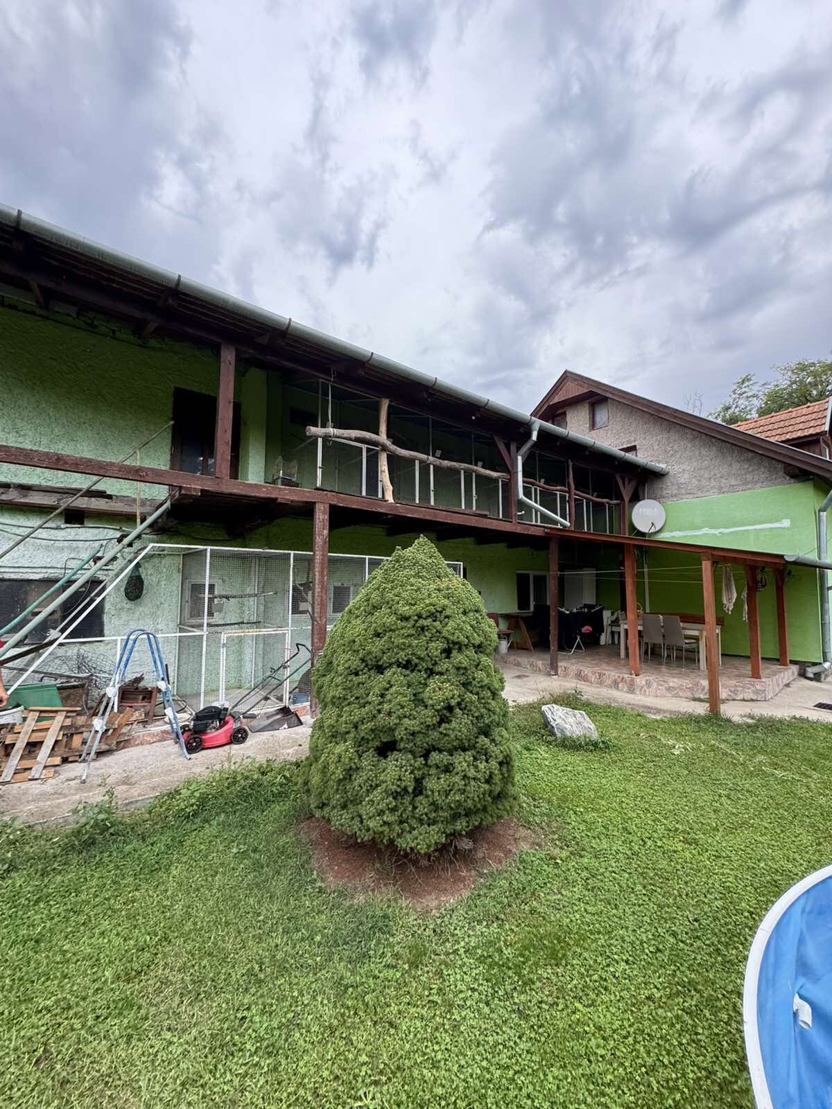 Znížená cena Na predaj: Rodinný dom – Šahy, okraj prírody