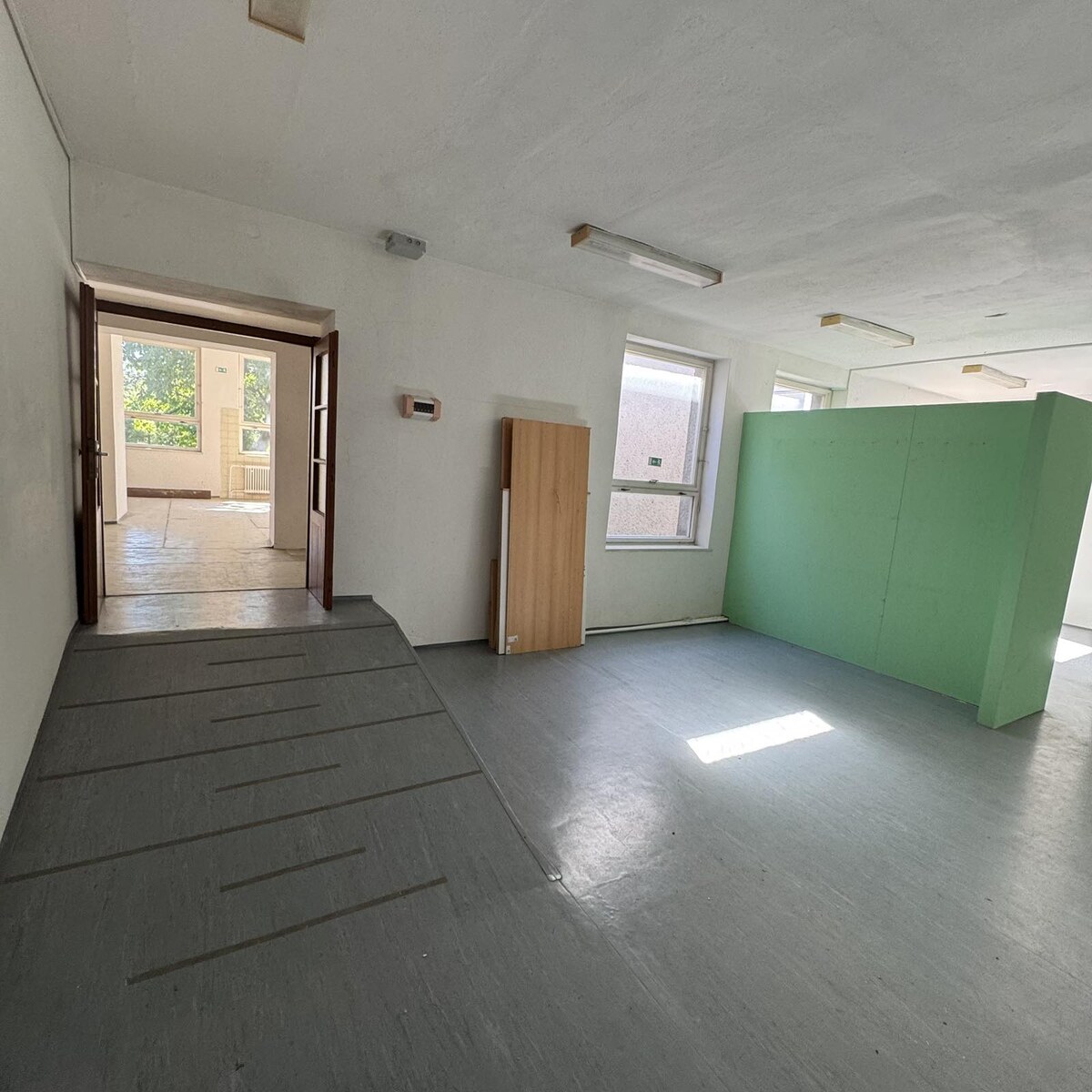 Podnikateľský sen v Šahách: Priestor s plochou 600 m² — foto 13