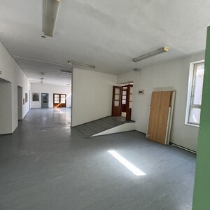 Podnikateľský sen v Šahách: Priestor s plochou 600 m² — foto 10