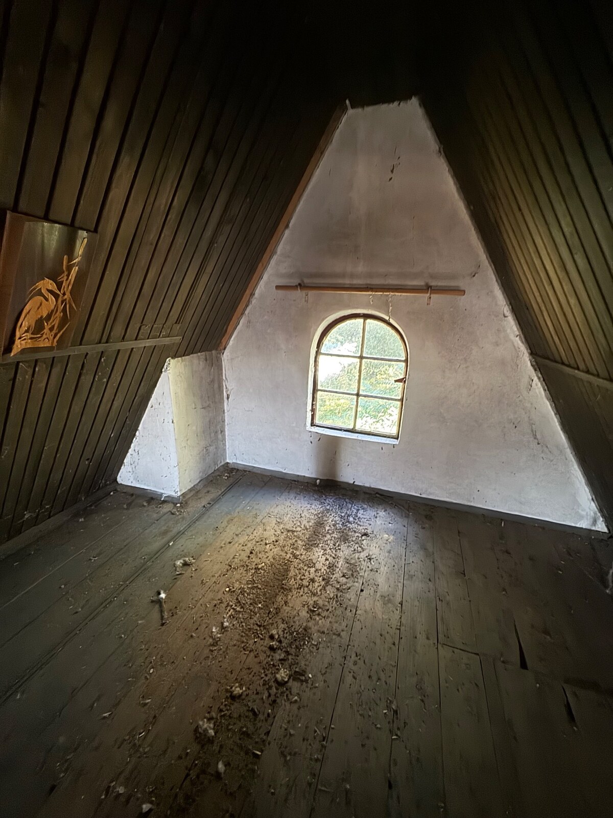 Na predaj chatka na rekonštrukciu s veľkým pozemkom – Veľké Turovce — foto 6