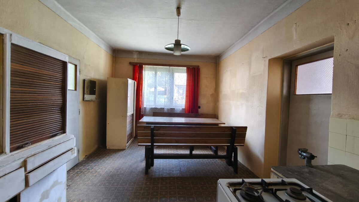 Vidiecky dom v obci Olováry v okrese Veľký Krtíš. — foto 7
