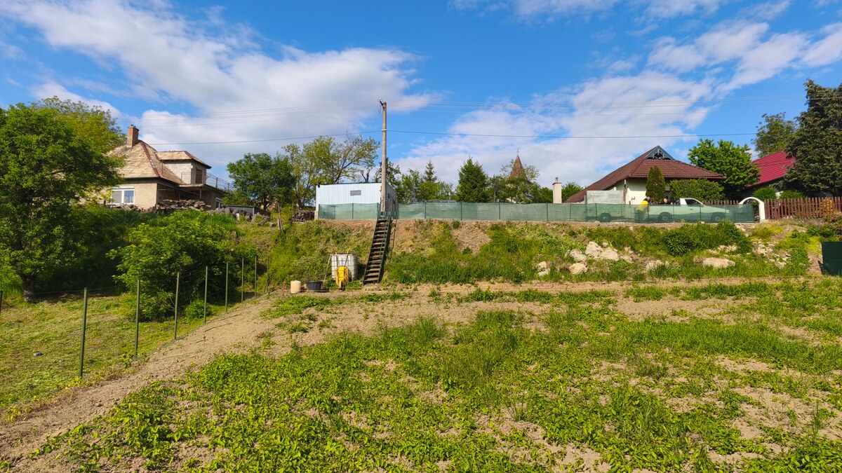 Stavebný pozemok so záhradou (1219 m²) v obci Selešťany, okr. V. Krtíš — foto 14