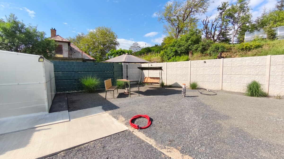 Stavebný pozemok so záhradou (1219 m²) v obci Selešťany, okr. V. Krtíš — foto 4