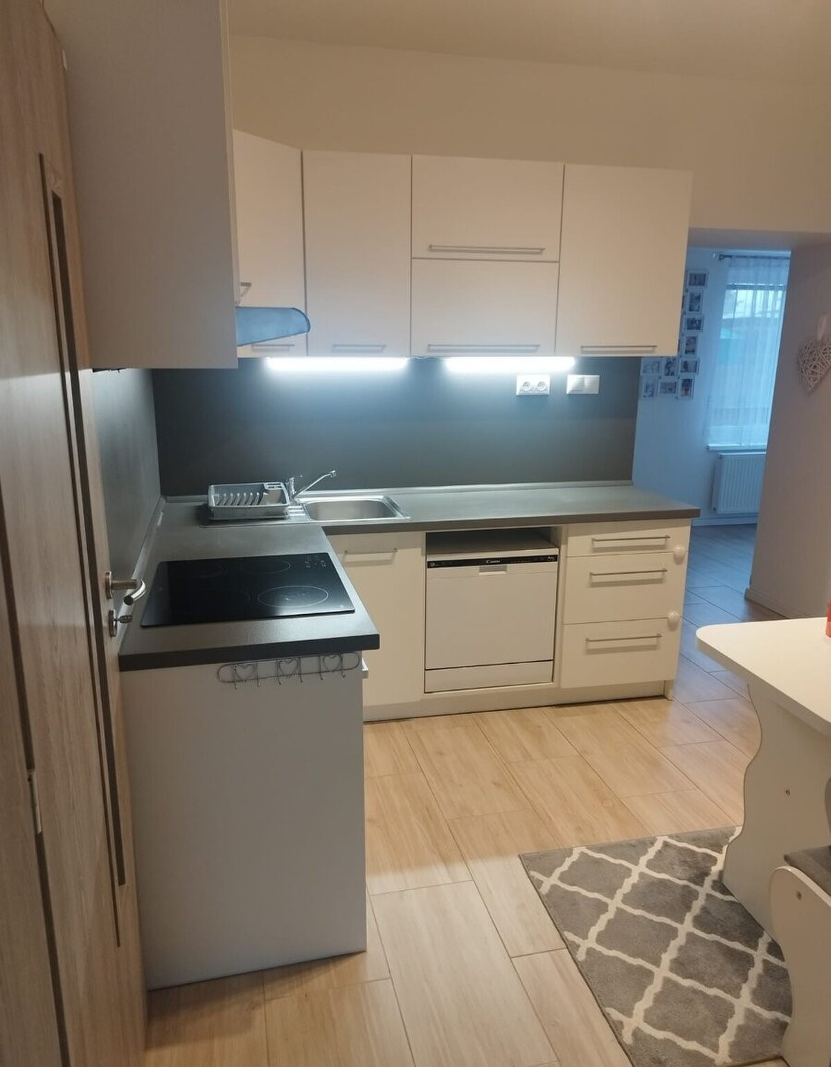 Na predaj prerobený 3-izbový rodinný dom v meste Šurany — foto 3