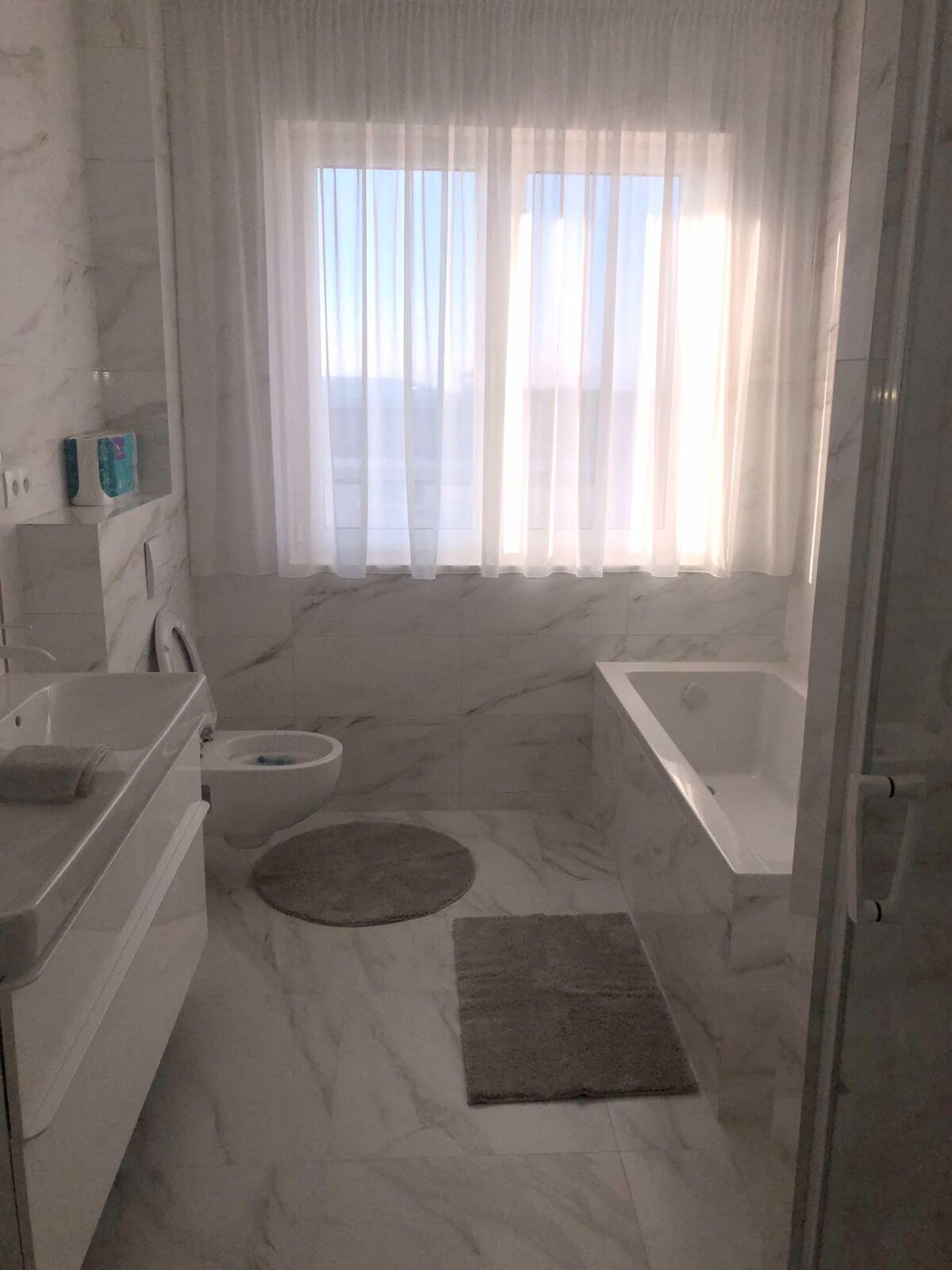 Na predaj krásny a štýlový 3-izbový penthouse v Nových Zámkoch — foto 10