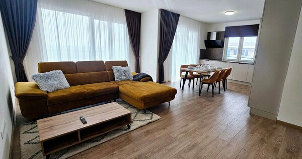 Na predaj krásny a štýlový 3-izbový penthouse v Nových Zámkoch