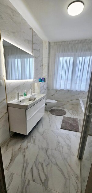 Na predaj krásny a štýlový 3-izbový penthouse v Nových Zámkoch — foto 9