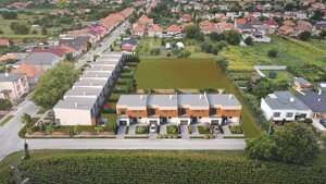 STAVEBNÝ POZEMOK ŠURANY, KOSTOLNÝ SEK — foto 3