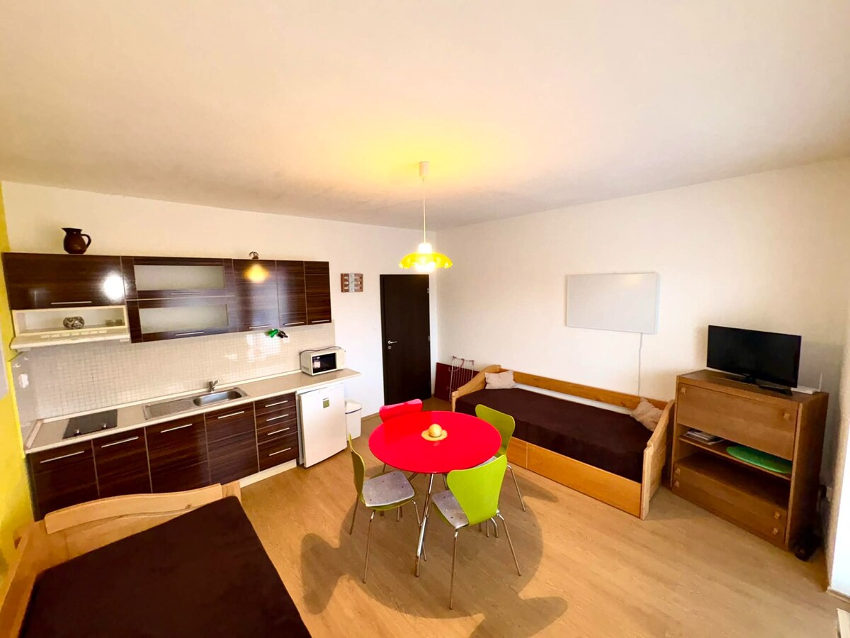 Na predaj zariadený apartmán s balkón PODHÁJSKA — foto 3