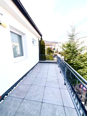 Ponúkame Vám na predaj prerobený 4-izbový rodinný dom Nitra. — foto 12