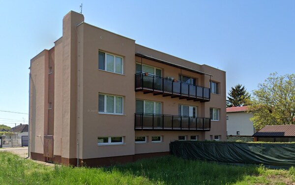 Predám 3 izbový nadštandardný byt Komoča