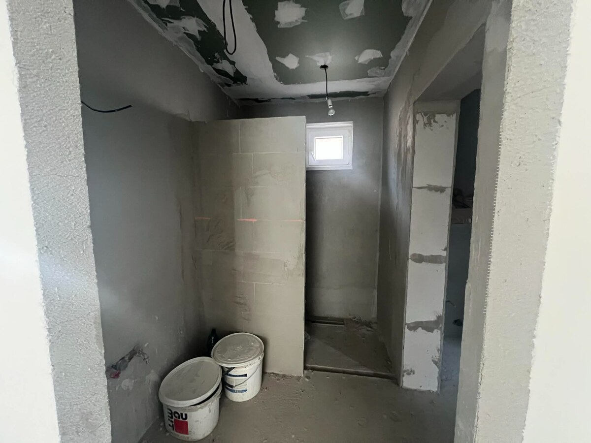 PREDAJ - 3-izbový rodinný dom po kompletnej interiérovej rekonštrukcii — foto 11