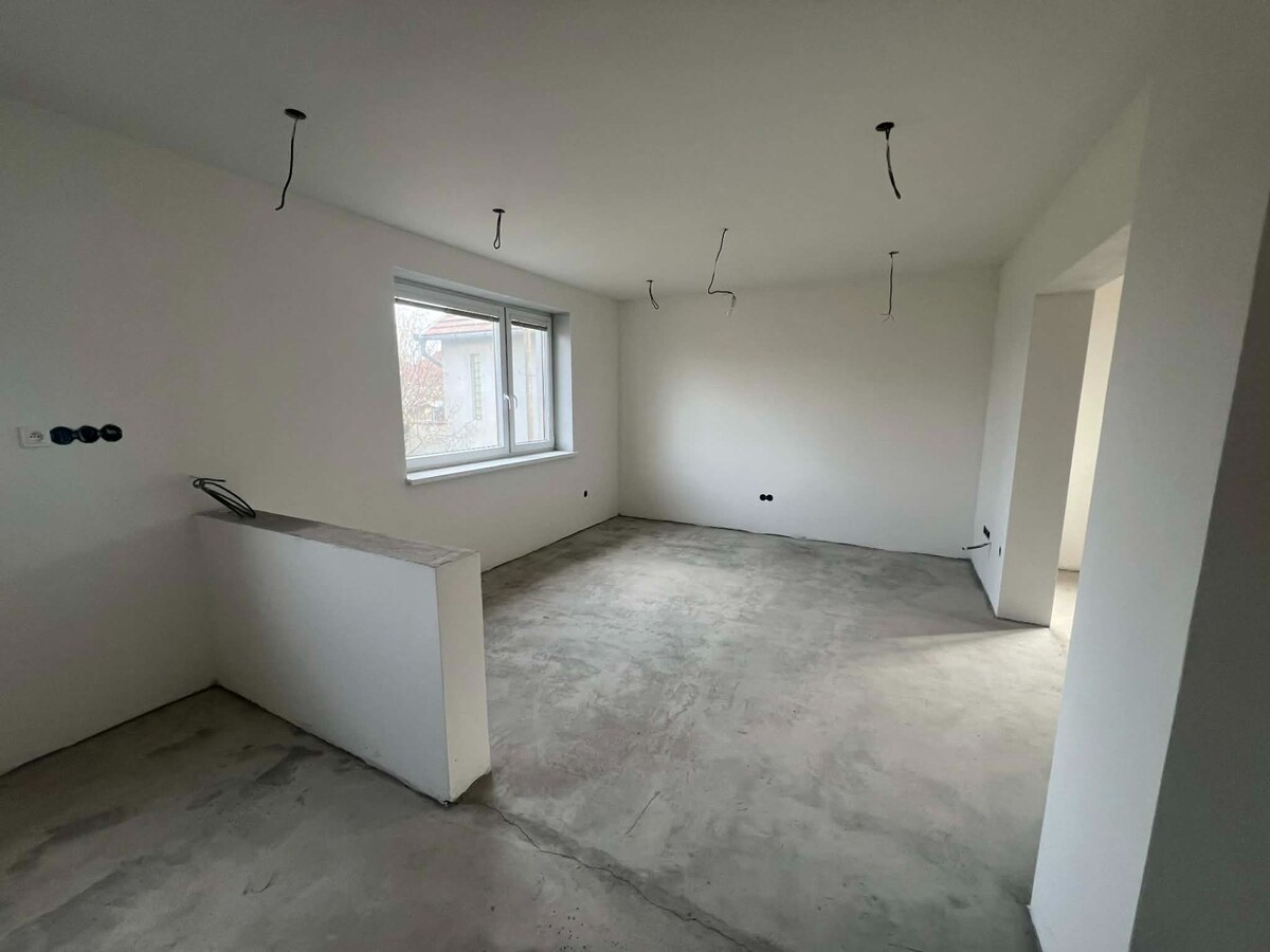 PREDAJ - 3-izbový rodinný dom po kompletnej interiérovej rekonštrukcii — foto 7