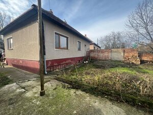 PREDAJ - 3-izbový rodinný dom po kompletnej interiérovej rekonštrukcii — foto 1