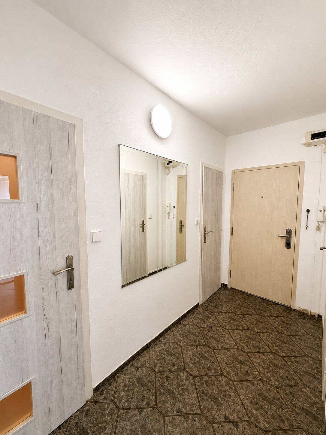 PREDAJ - 2-izbový byt - Jurkovičova, Klokočina — foto 9