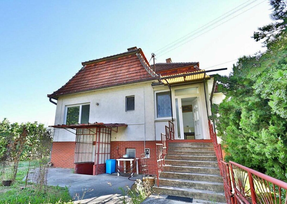 PREDAJ - Rodinný dom s priestranným pozemkom 2266 m² - Veľký Kýr — foto 15