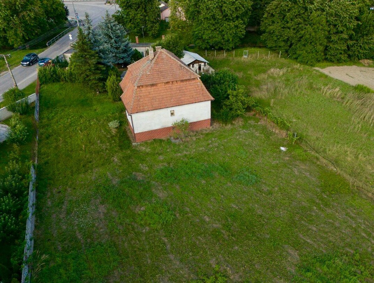 PREDAJ - Rodinný dom s priestranným pozemkom 2266 m² - Veľký Kýr — foto 18