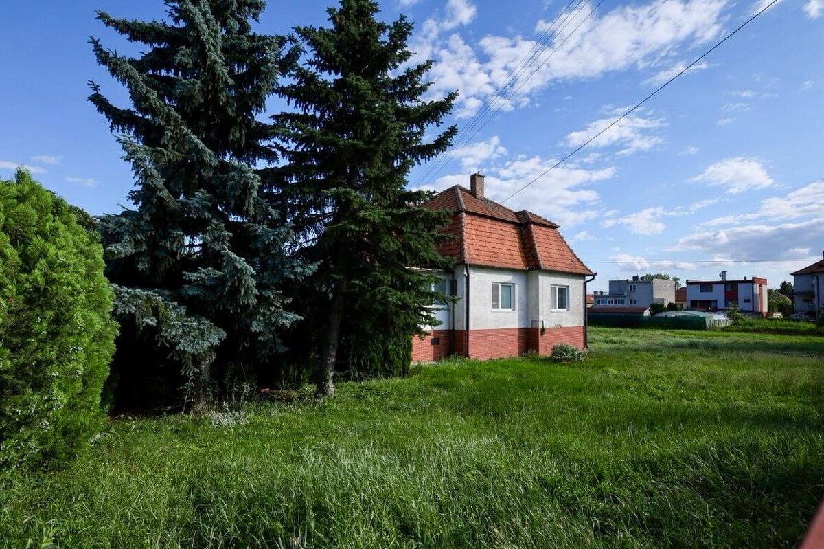 PREDAJ - Rodinný dom s priestranným pozemkom 2266 m² - Veľký Kýr — foto 2