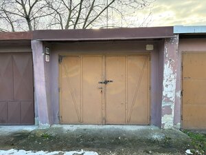 PREDAJ – Garáž na predaj v meste Galanta za kaštieľom — foto 1