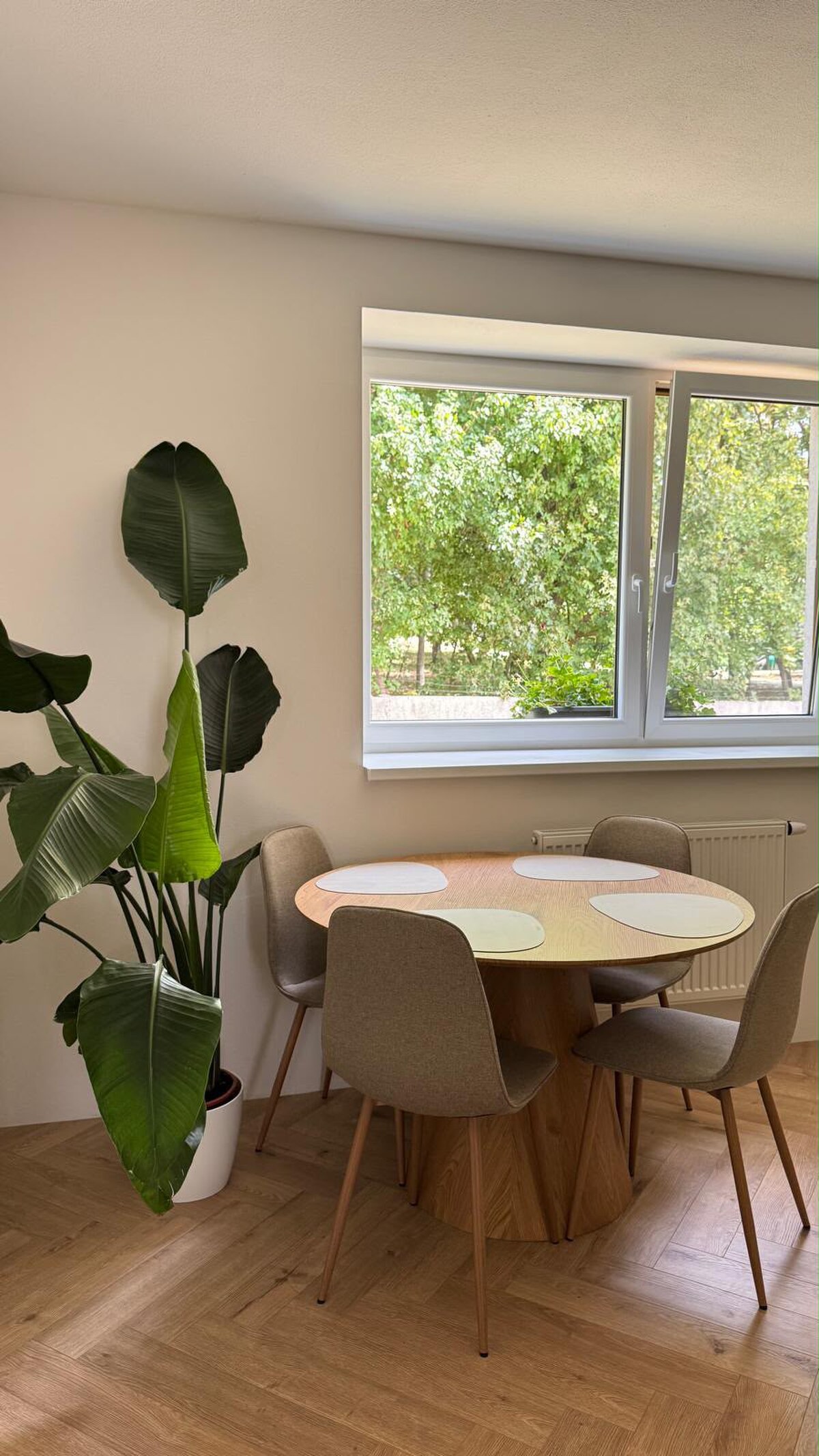EXKLUZÍVNY PREDAJ - 2-izbový moderný byt s parkovaním - Veľké Zálužie — foto 2