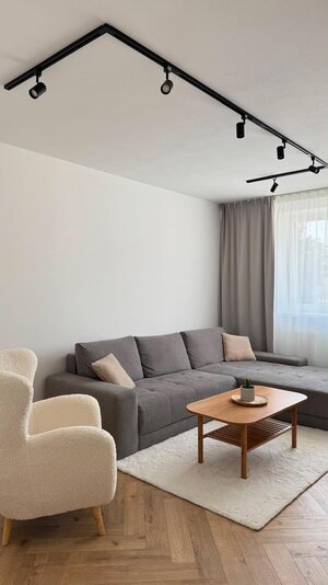 EXKLUZÍVNY PREDAJ - 2-izbový moderný byt s parkovaním - Veľké Zálužie — foto 3