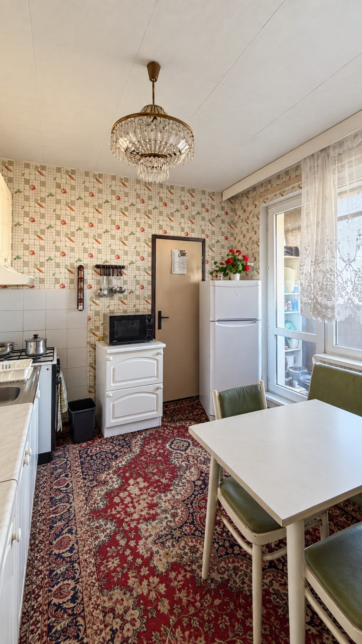 PREDAJ - 2-izbový rozľahlý byt vhodný ako investícia - Petzwalovej ul.