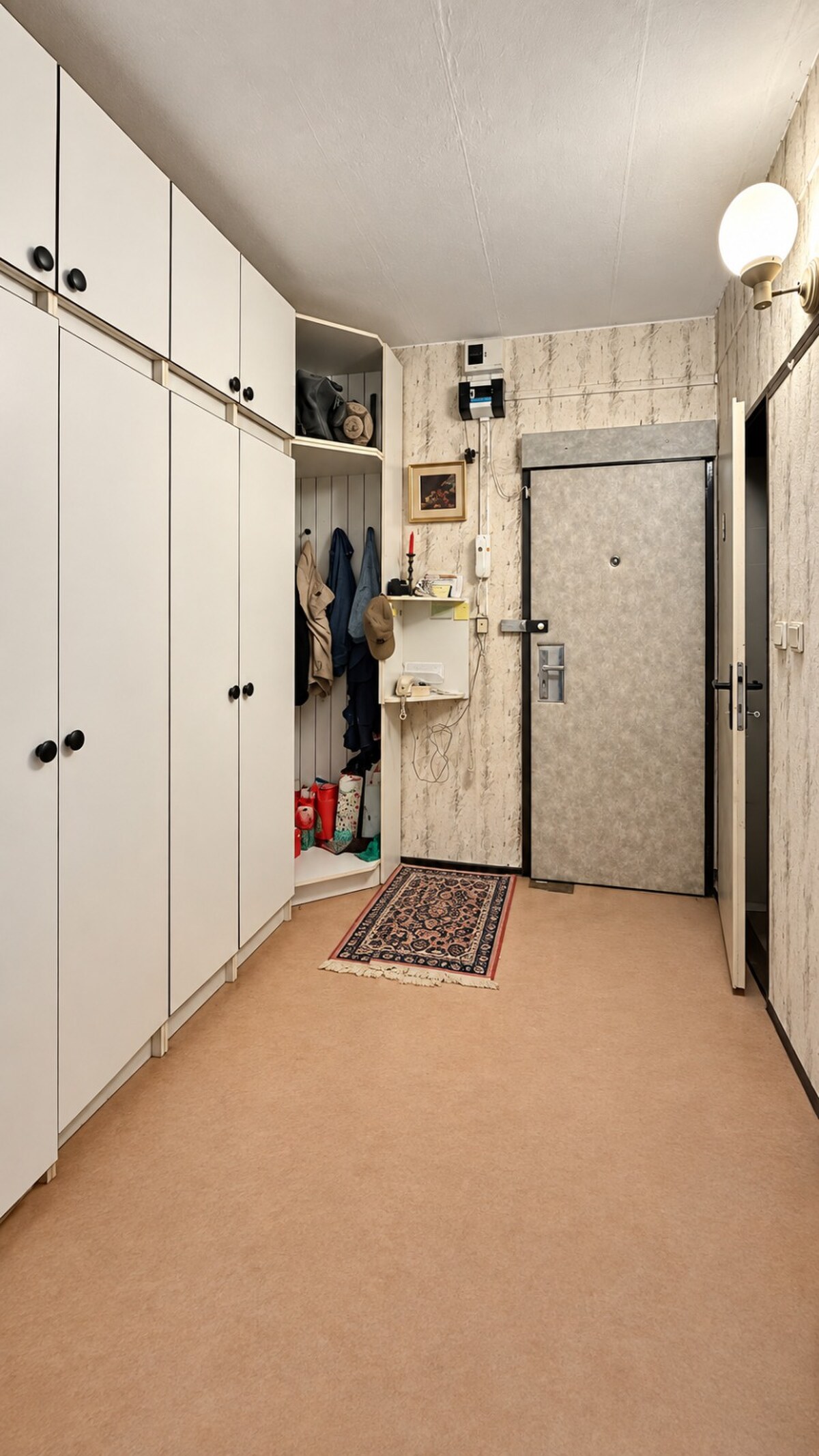 PREDAJ - 2-izbový rozľahlý byt vhodný ako investícia - Petzwalovej ul. — foto 5