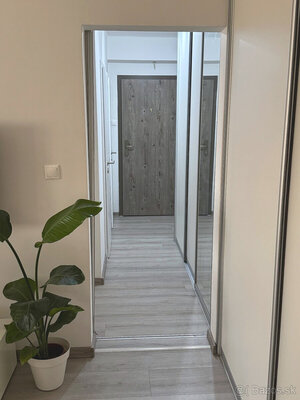 PRENÁJOM - 2-izbový moderne zariadený byt v Starom meste — foto 5