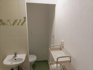 PRENÁJOM - zariadená garsónka vo vyhľadávanej lokalite - Tr. A. Hlinku — foto 5