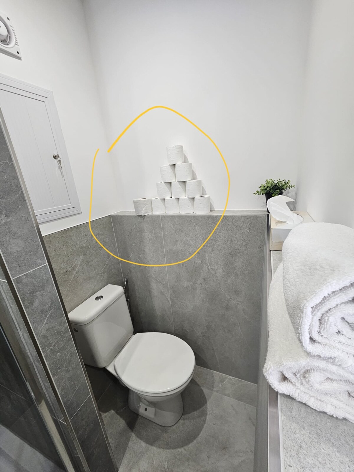 PREDAJ - Zrekonštruovaná garsónka vo vyhľadávanej lokalite - Nitra — foto 7