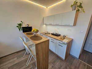 PREDAJ - Zrekonštruovaná garsónka vo vyhľadávanej lokalite - Nitra — foto 4